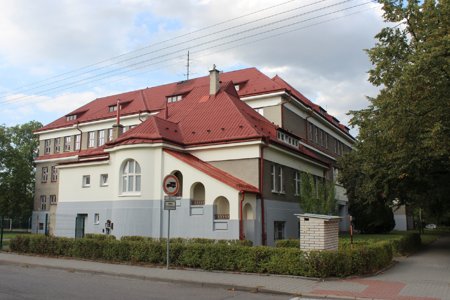Gymnázium Josefa Kainara